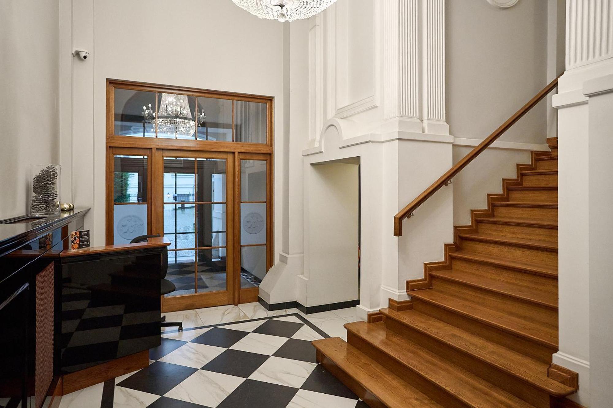 Top In Luxury Townhouse *